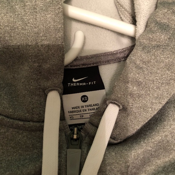Grey Nike Thermafit Hoodie with pink graphic - Picture 3 of 5